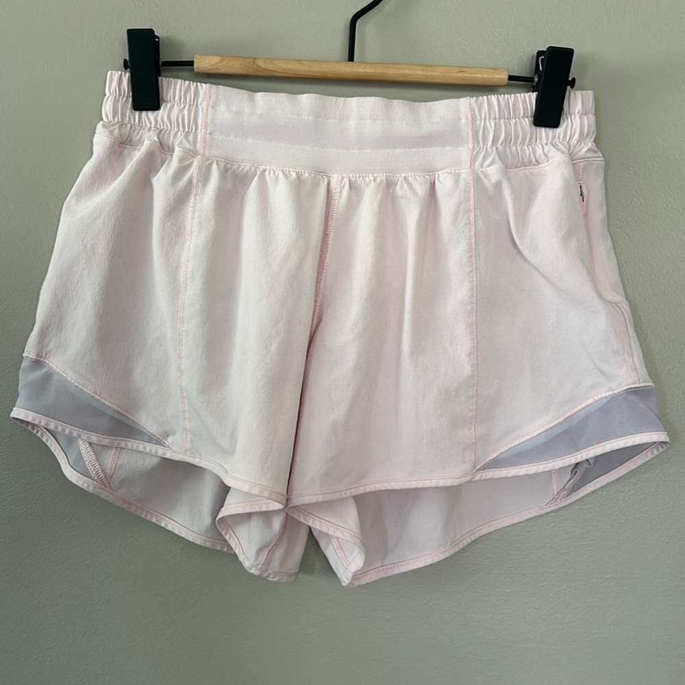 Lululemon Hotty Hot Short II Sz‎ 6